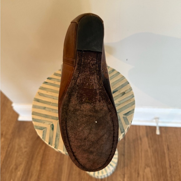 Frye Carson Tan Leather Hidden Wedge Ankle Booties Brown - Picture 6 of 6